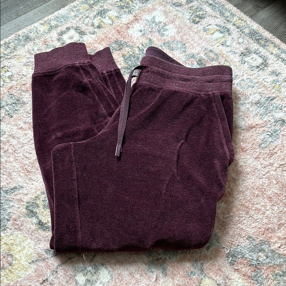Lululemon Velvet Scuba Joggers
